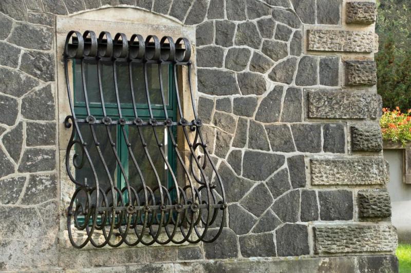 Comment réussir votre peinture de façade à Saint-Martin-des-Champs